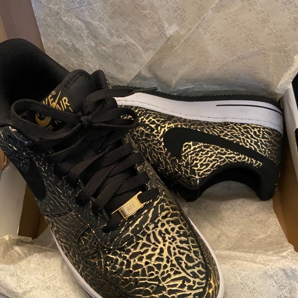 Nike Air Force 1 - Picture 2 of 3